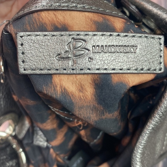 B Makowsky Silver Metallic Bag - Picture 8 of 14